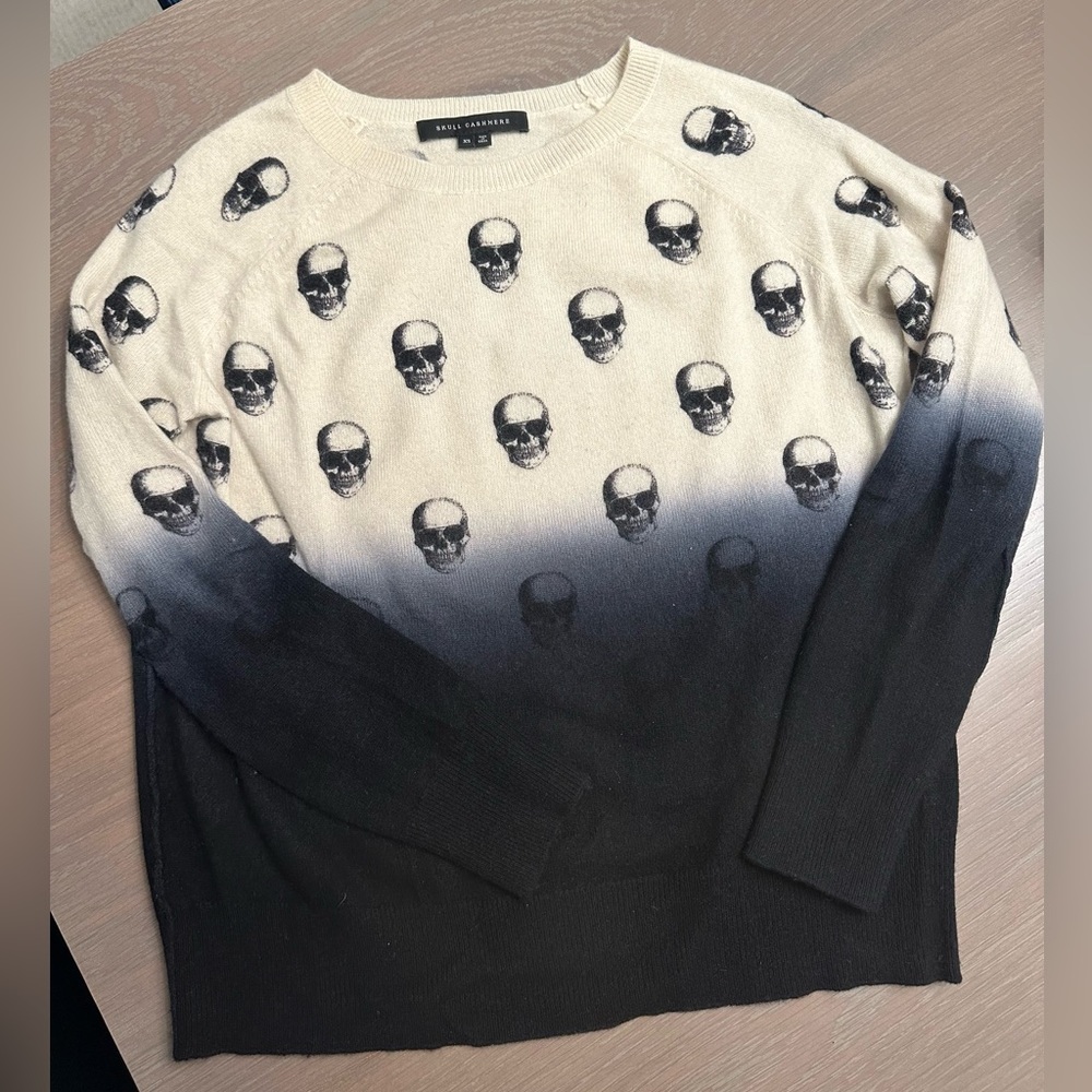 Skull Cashmere ombre Sweater size XS